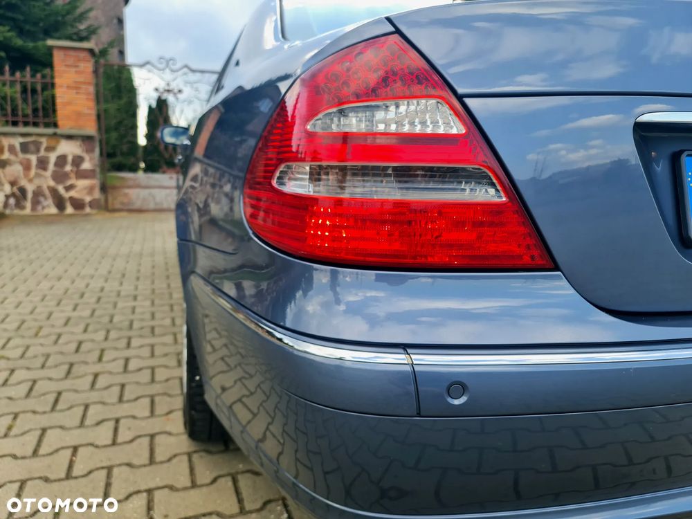 Mercedes-Benz Klasa E 320 T Avantgarde - 19