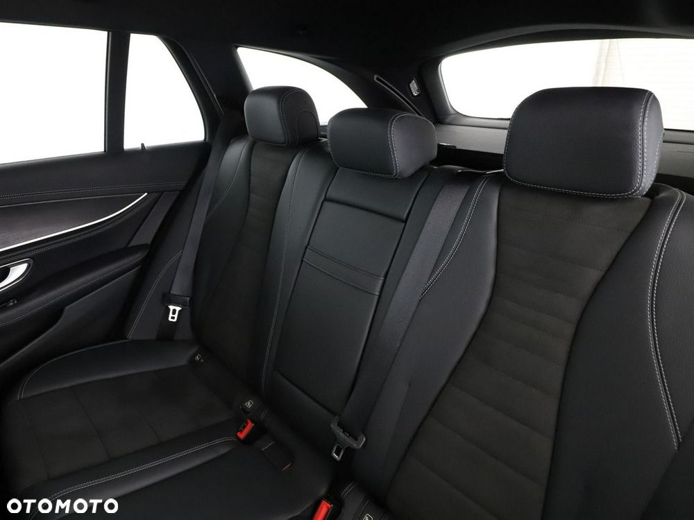 Mercedes-Benz Klasa E 300 de 9G-TRONIC AMG Line - 19