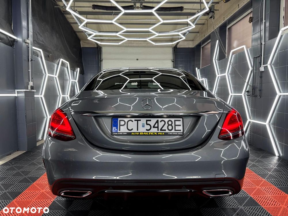 Mercedes-Benz Klasa C 300 d 4Matic 9G-TRONIC AMG Line - 8
