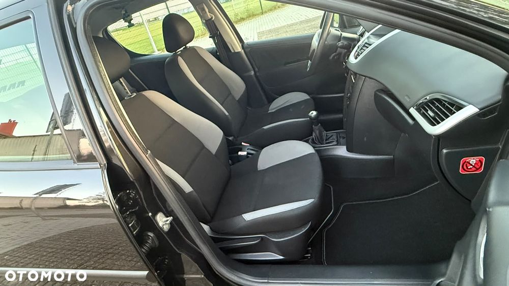Peugeot 207 75 Urban Move - 10