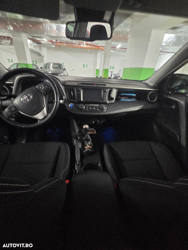 Toyota RAV4 2.0 D-4D 2WD Comfort - 6