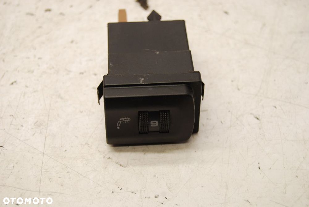 PRZEŁĄCZNIK WŁĄCZNIK GRZANIA FOTELA 8L0963563A AUDI A3 8L 8L0963563C - 1