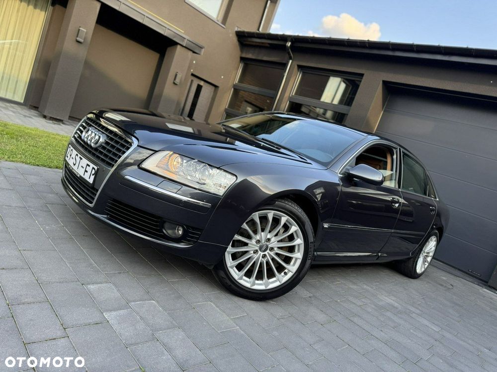 Audi A8 - 1