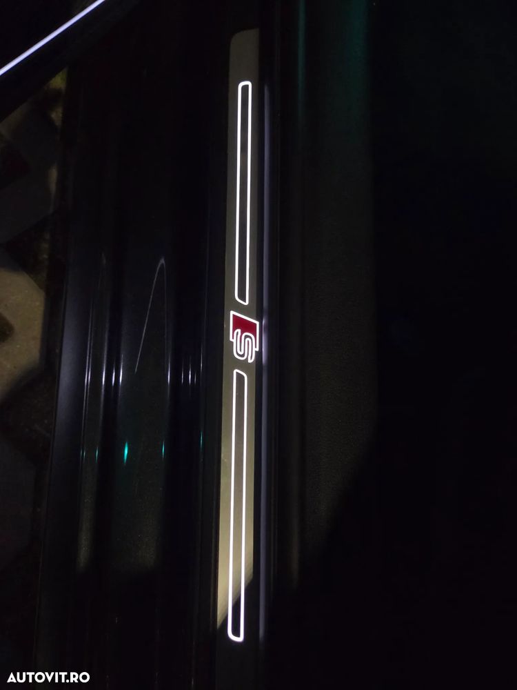 Audi A4 40 TDI quattro S tronic S line - 35