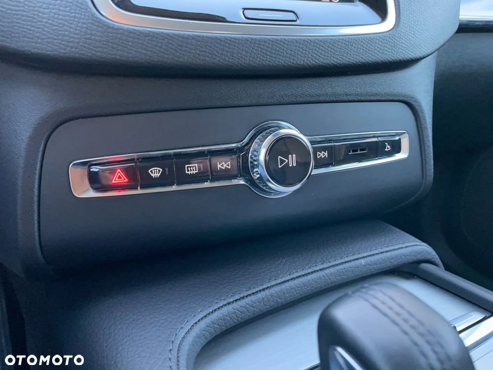 Volvo XC 90 B5 B AWD Inscription - 24