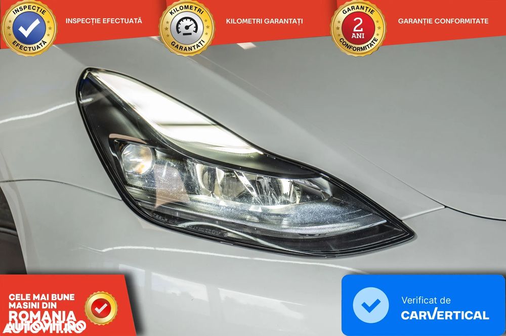 Tesla Model 3 - 8
