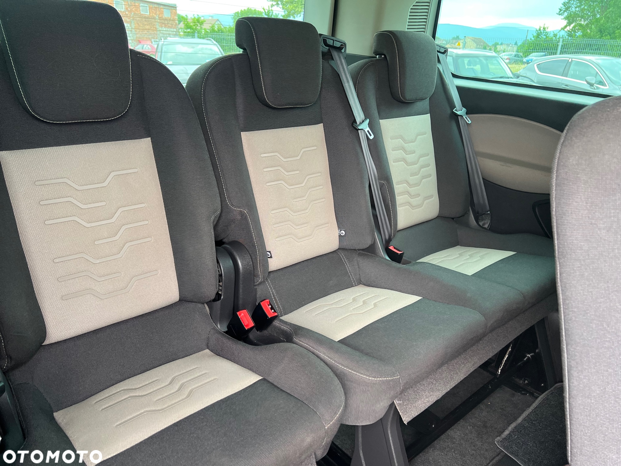 Ford Tourneo Custom - 27