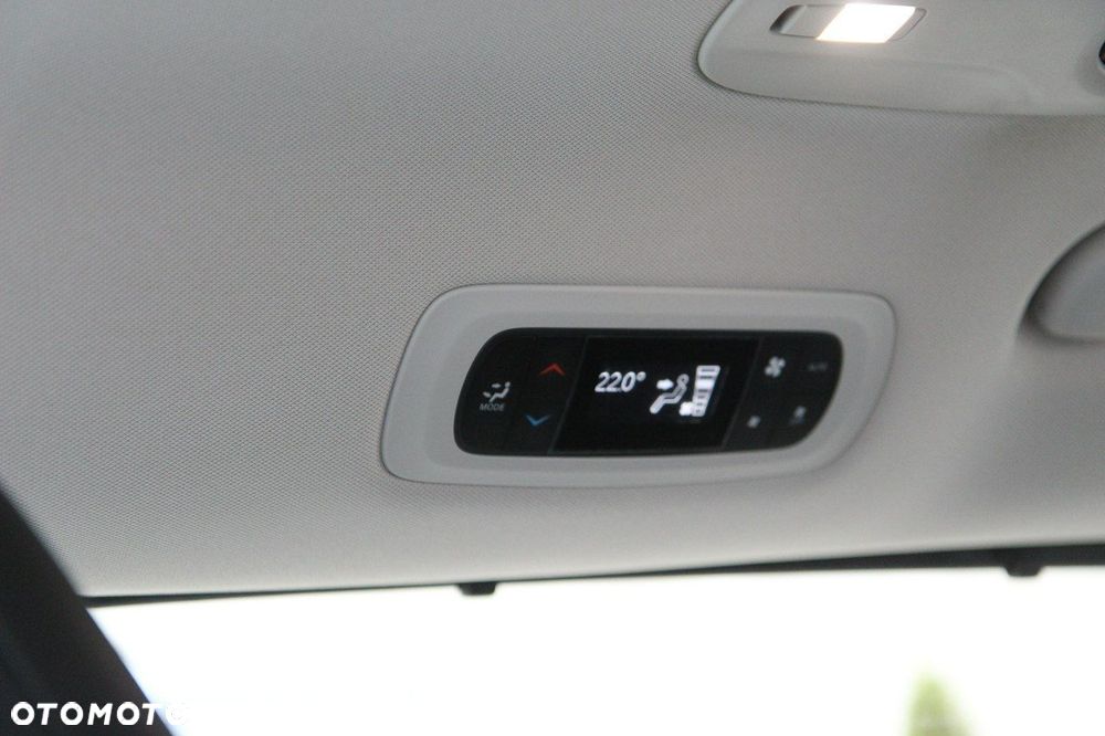 Chrysler Pacifica - 35