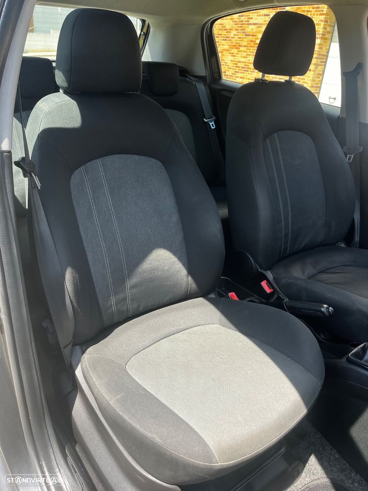 Fiat Punto 1.2 Young II S&S - 9