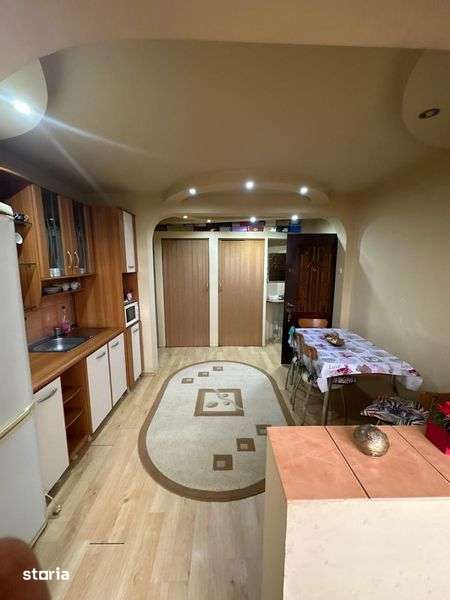 Vand Apartament 2 camere decomandat complet utilat si mobilat — fotografia 1