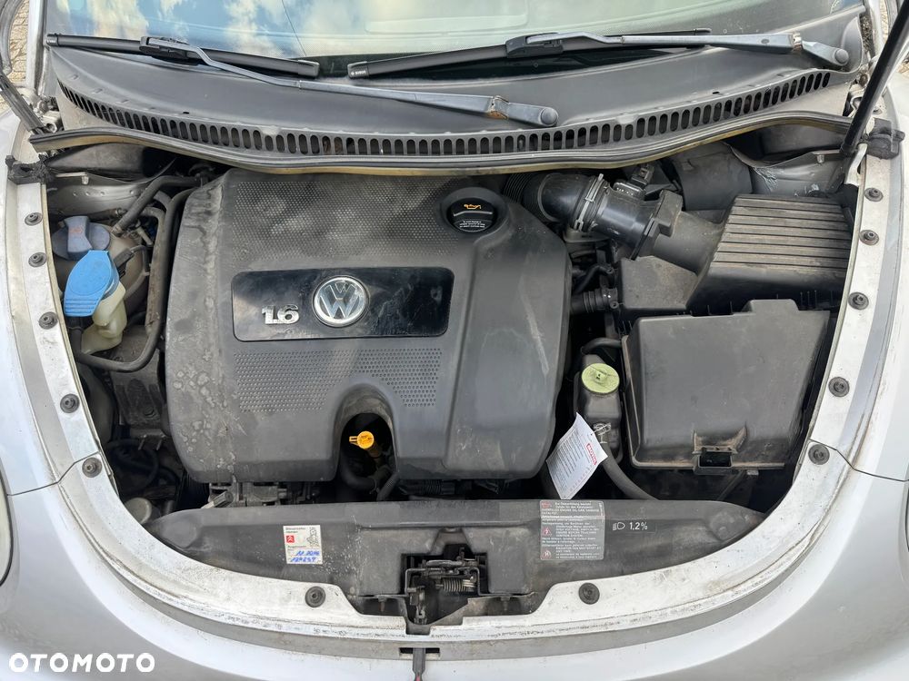 Volkswagen New Beetle 1.6 Arte - 32