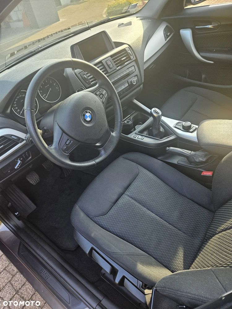 BMW Seria 1 116i - 5