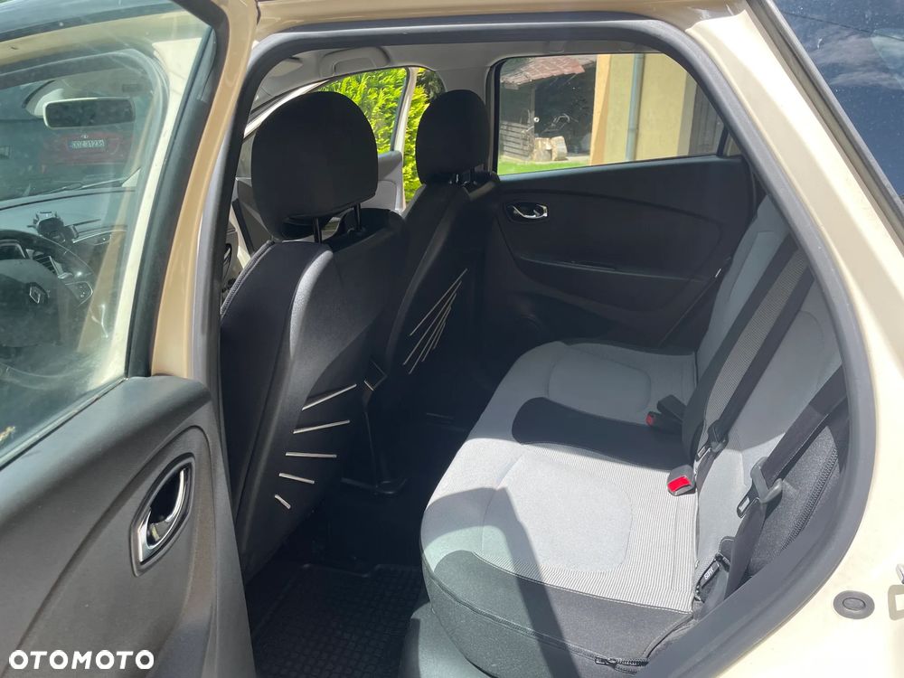 Renault Captur 0.9 Energy TCe Life EU6 - 11