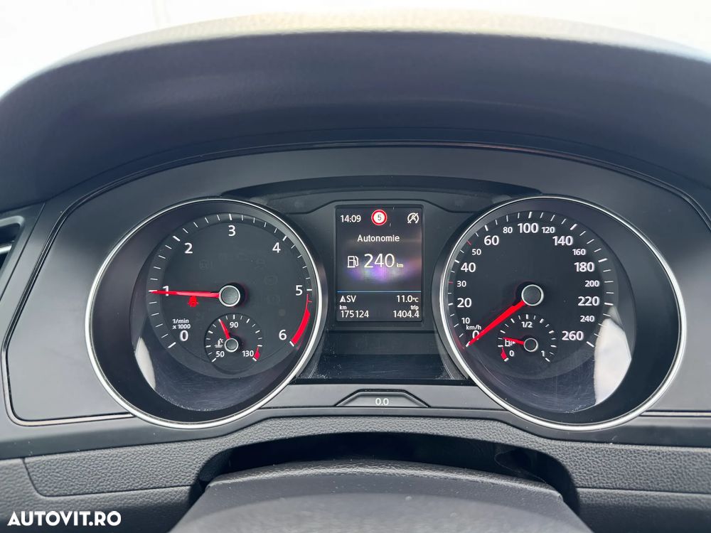Volkswagen Passat Variant 2.0 TDI SCR Comfortline - 14