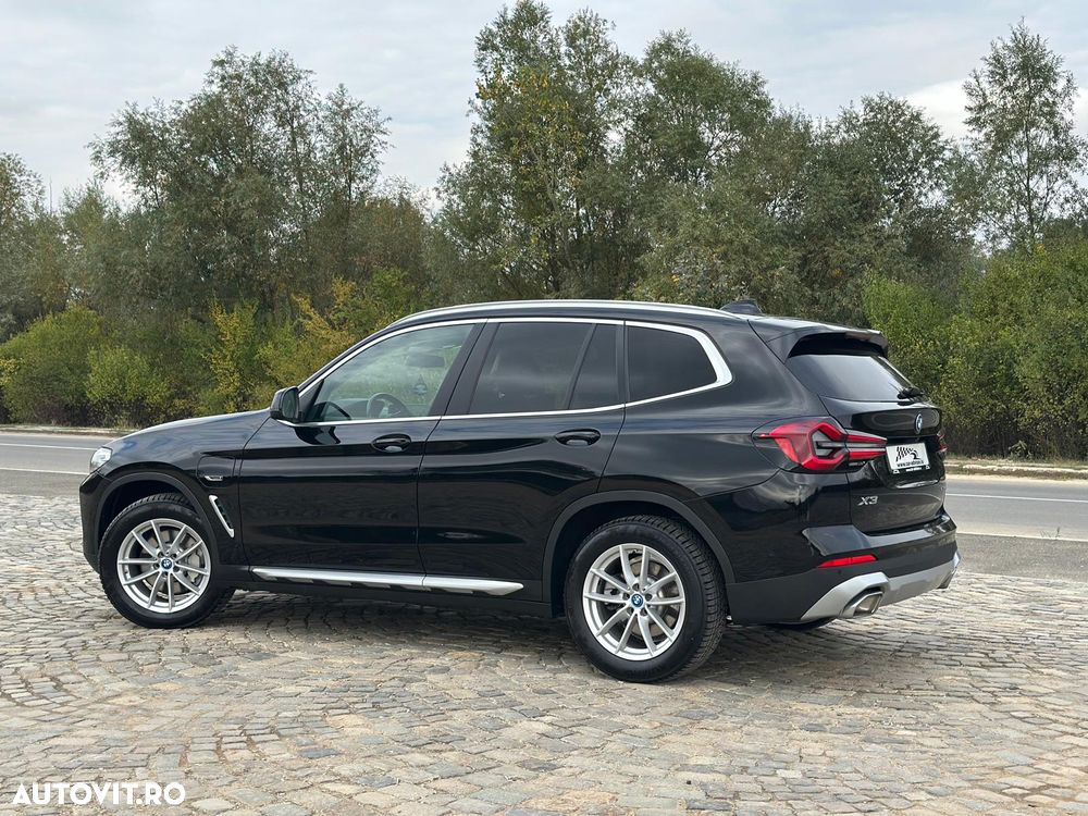 BMW X3 xDrive30e AT PHEV - 3