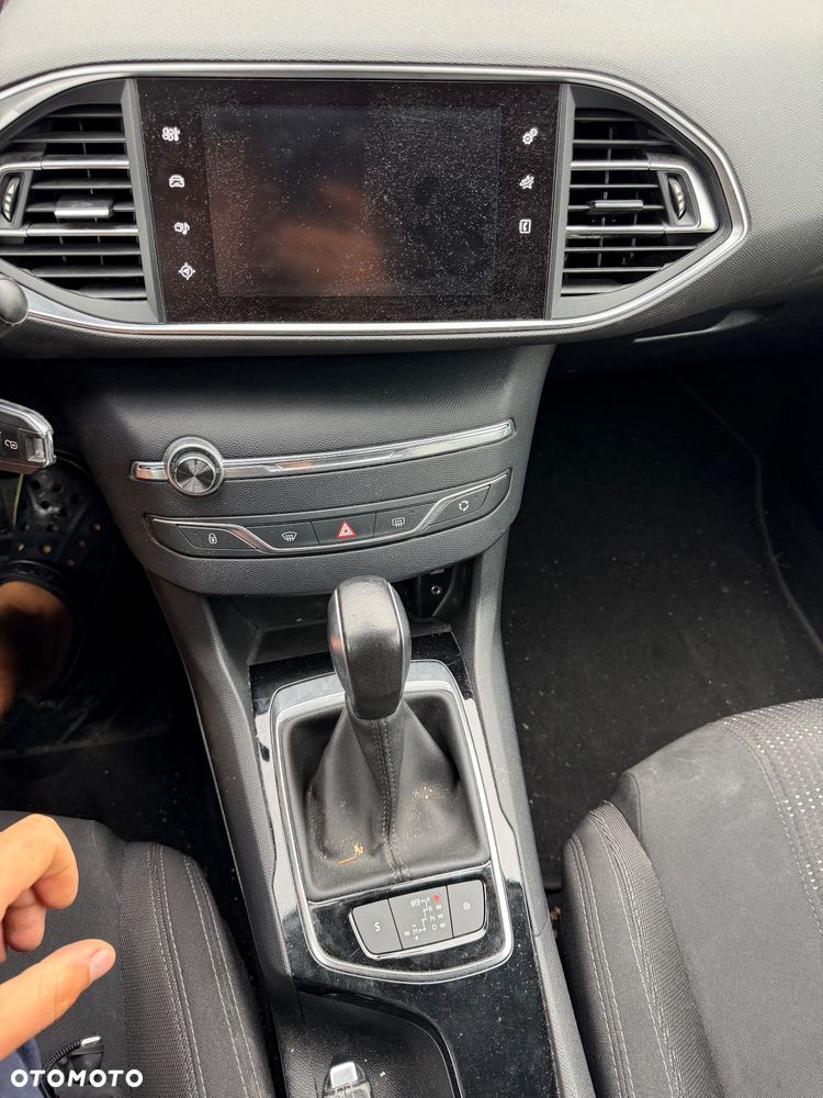 Peugeot 308 BlueHDi FAP 120 EAT6 Stop & Start Active - 15