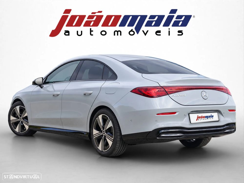 Mercedes-Benz CLA 180 Standard - 5