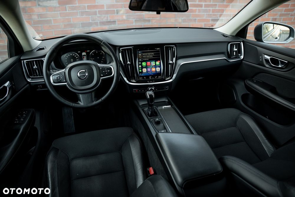 Volvo V60 D4 Drive-E Momentum - 26