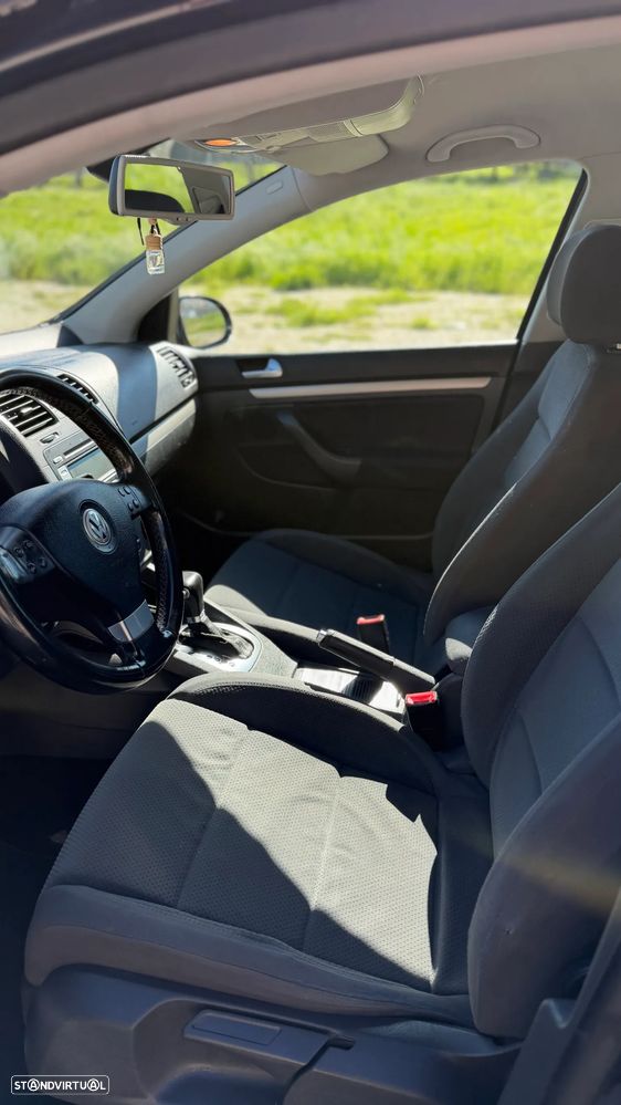 VW Golf 1.9 TDi Confortline DSG 7V - 8