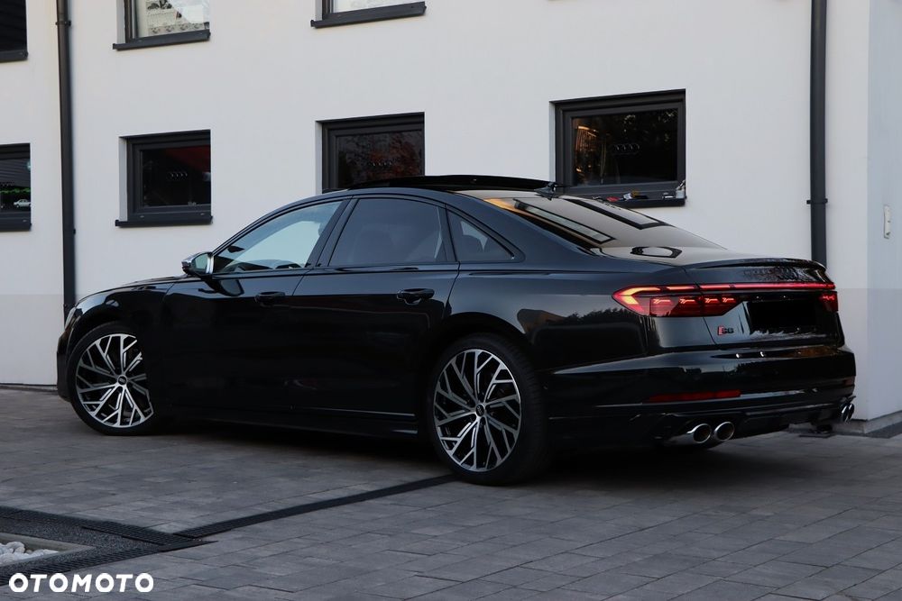 Audi S8 - 5