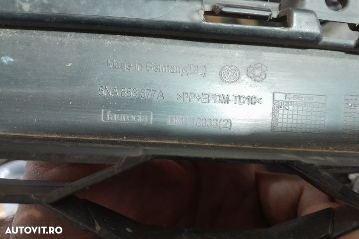 Grila bara fata centru 5NA853677A 5NA853677A Volkswagen VW Tiguan 2 A - 3