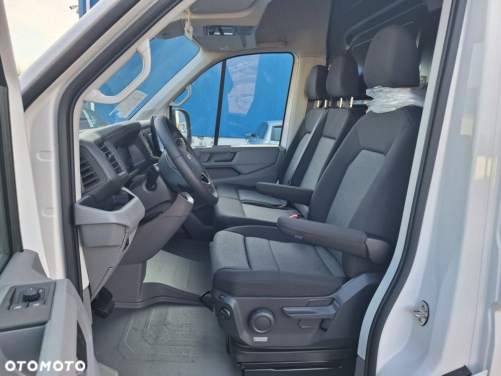 Volkswagen Crafter 35 Furgon z wysokim dachem silnik: 2,0 l EU6 SCR 177 KM, przedni 8-bieg.automatyczna, r.o : 4490 mm - 10