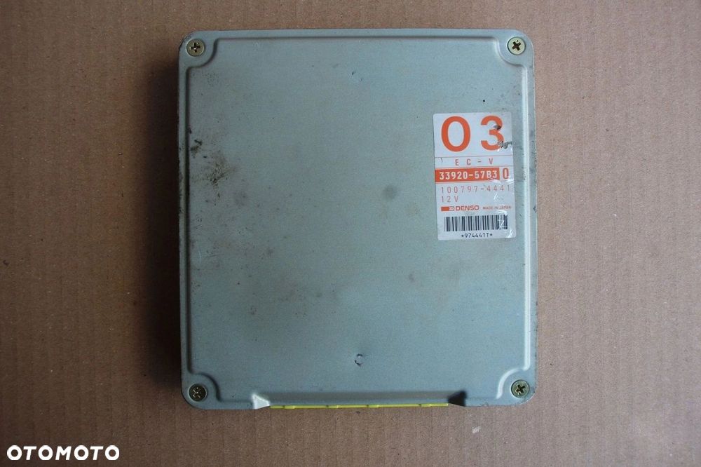 Komputer sterownik silnika SUZUKI VITARA I MK1 1.6 16V BEZYNA 33920-57B3 - 1