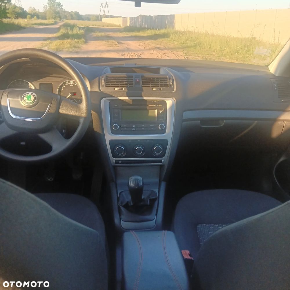 Skoda Octavia 1.6 TDI DPF Ambition - 8