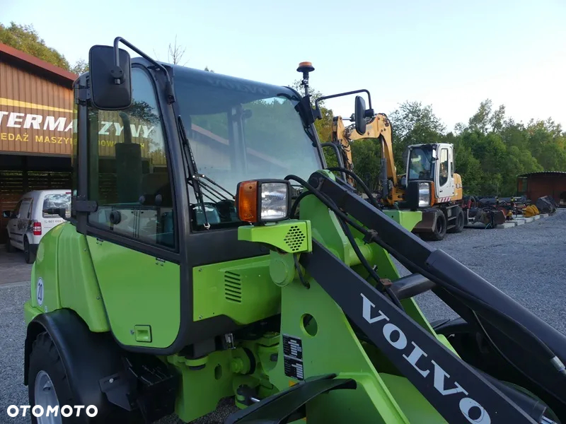 Volvo L25B Z Niemiec / Stan bardzo dobry / - 24