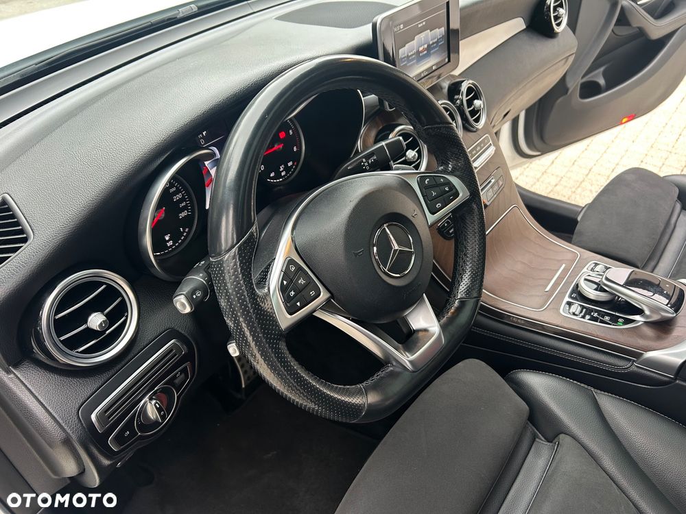 Mercedes-Benz GLC - 14