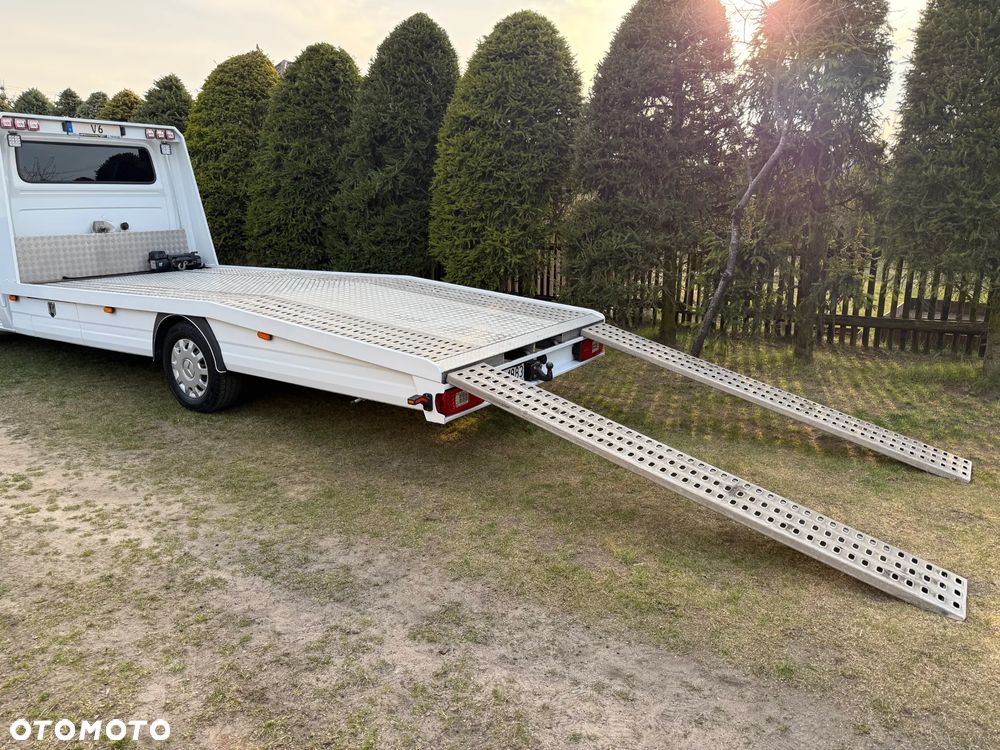 Mercedes-Benz Sprinter - 16