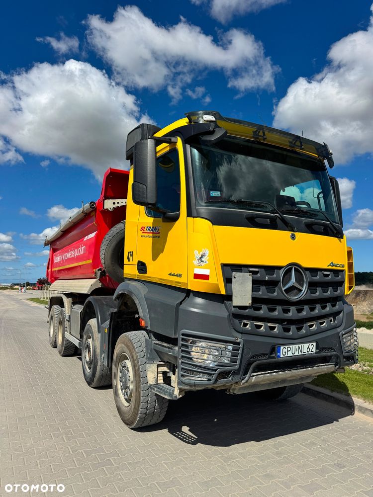 Mercedes-Benz Arocs - 8