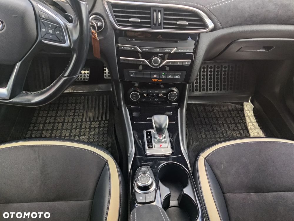 Infiniti Q30 2.2d Sport AWD 7DCT - 12