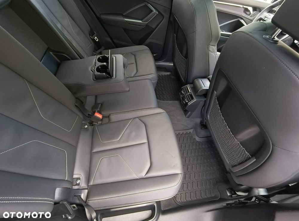 Audi Q3 - 22