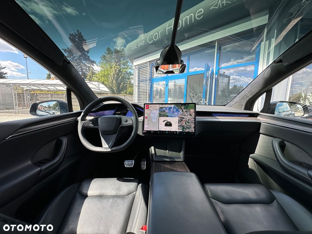 Tesla Model X - 19
