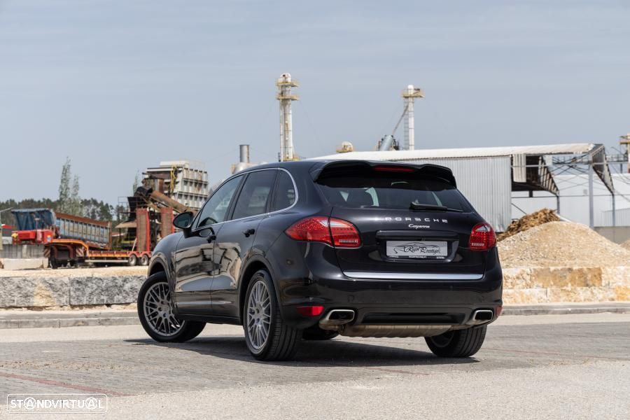 Porsche Cayenne 3.0 V6 - 2