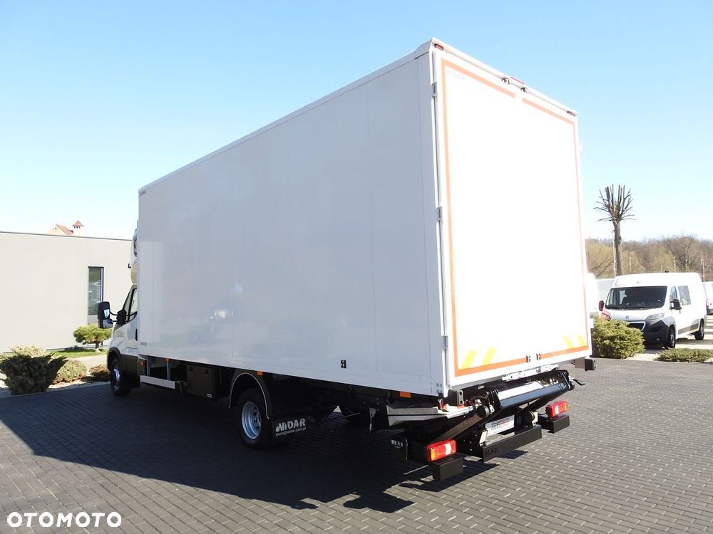 Iveco DAILY 70C18 KONTENER WINDA 14 PALET WEBASTO TEMPOMAT NAWIGACJA LEDY BLIŹNIACZE KOŁA KLIMATYZACJA  180KM - 10