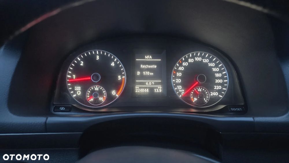 Volkswagen Touran 1.6 TDI DPF Comfortline - 29