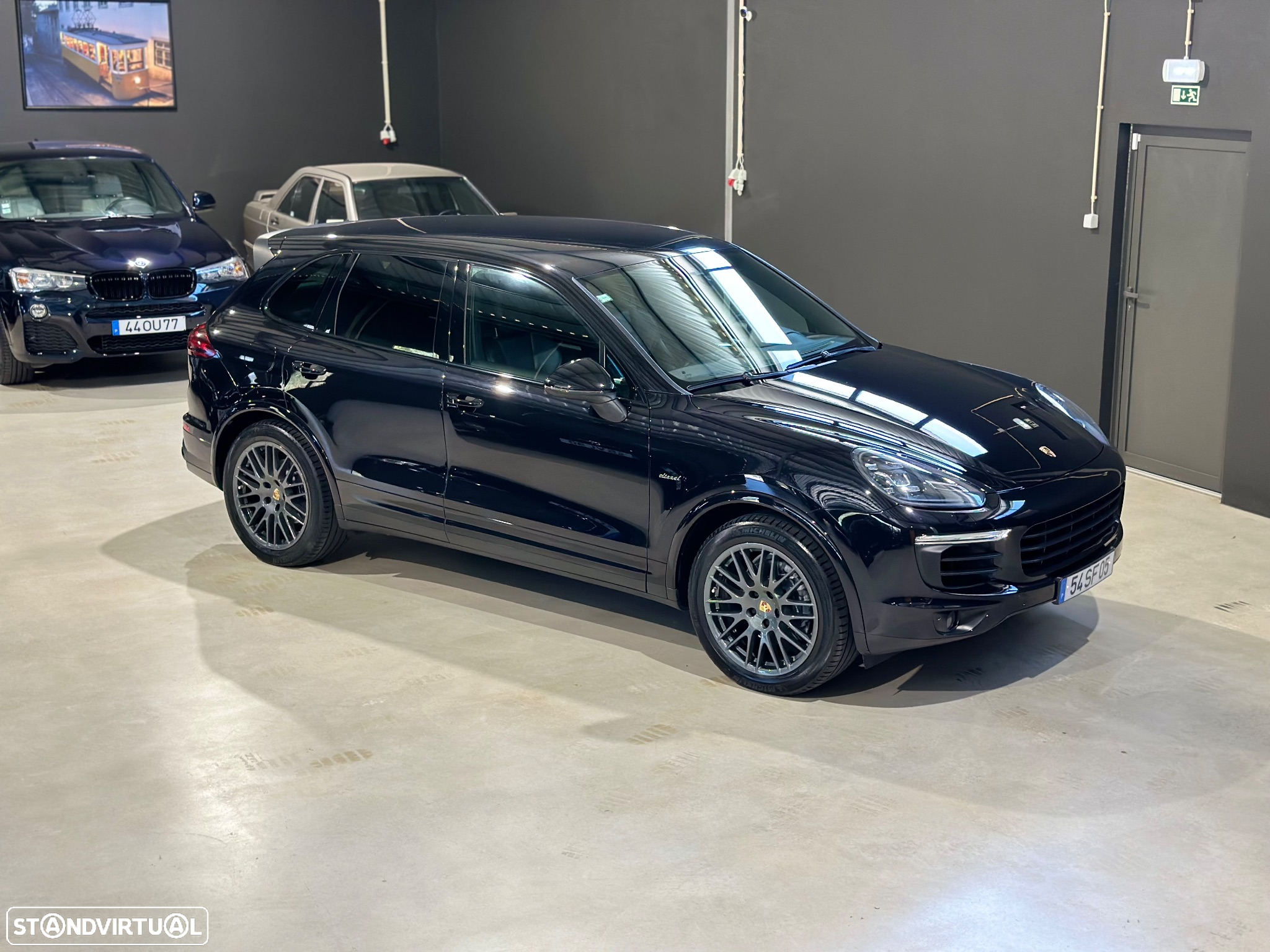 Porsche Cayenne Platinum Edition - 2