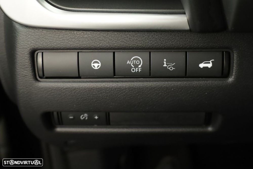 Nissan Qashqai 1.3 DIG-T N-Connecta LED Xtronic - 19