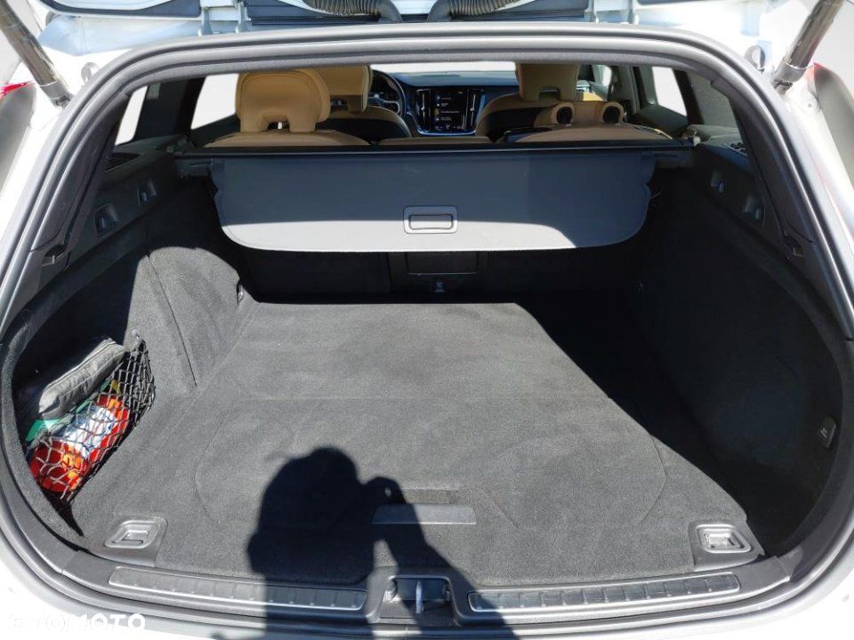 Volvo V60 Cross Country - 15