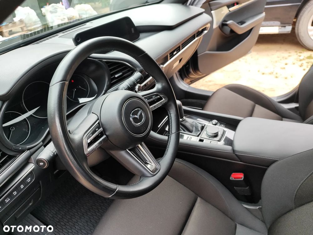 Mazda 3 2.0 mHEV Hikari - 9