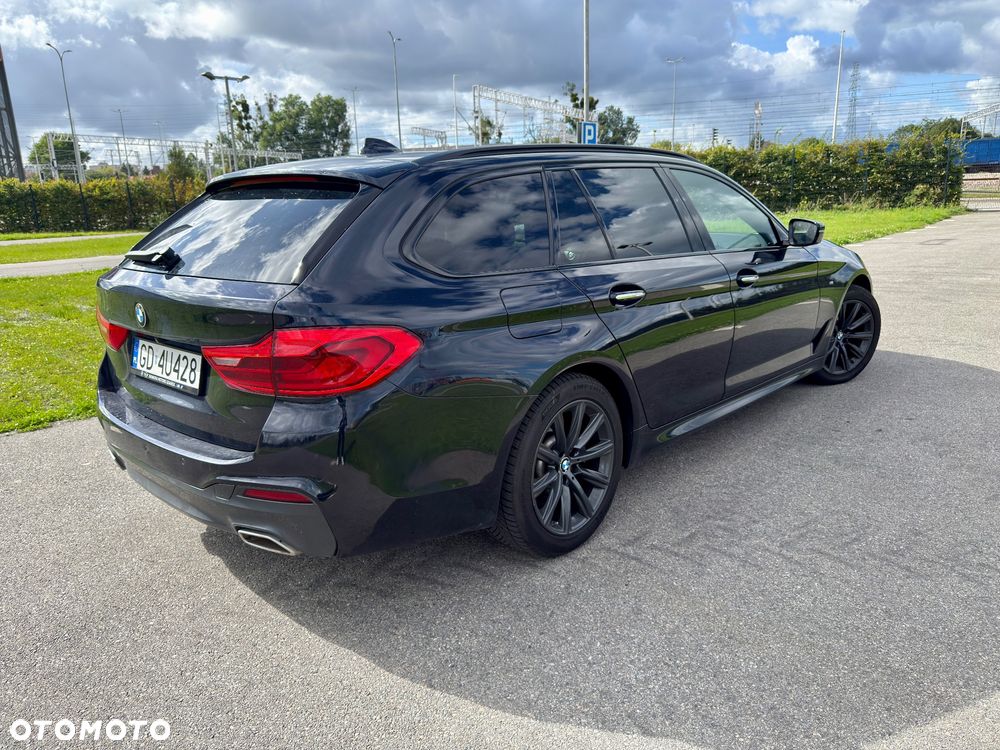 BMW Seria 5 520d M Sport - 9