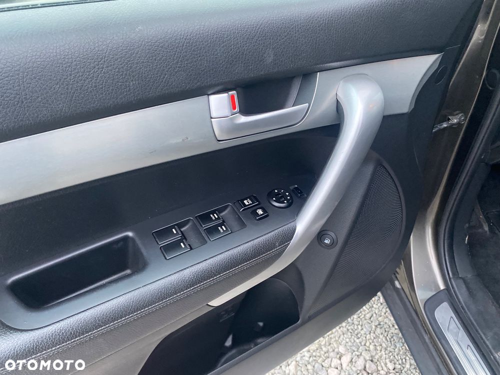 Kia Sorento 2.4 CVVT 4WD Vision - 19
