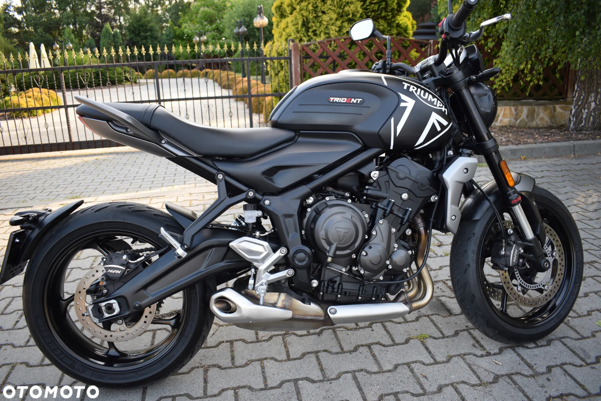 Triumph Trident - 6