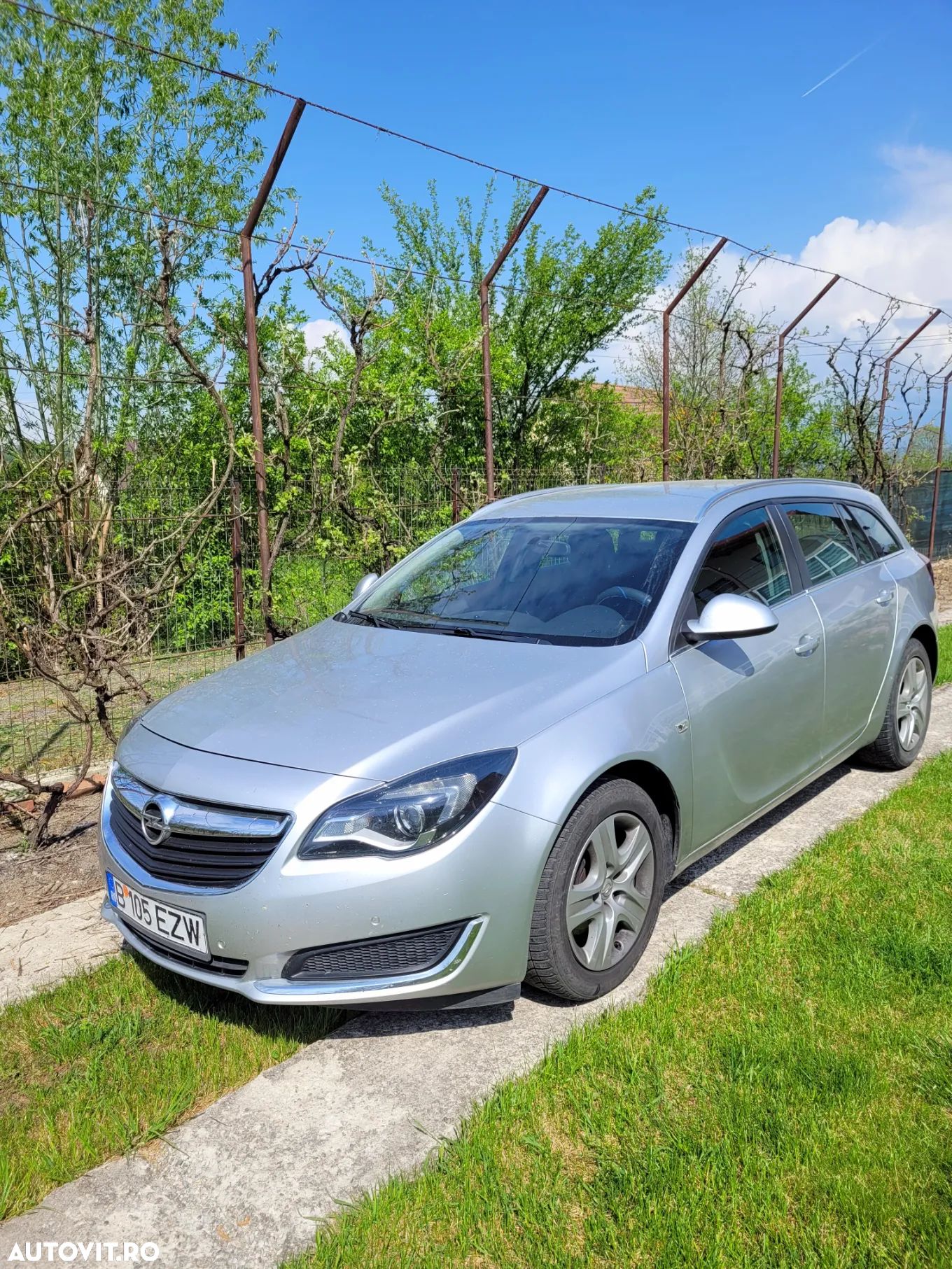 Opel Insignia - 1