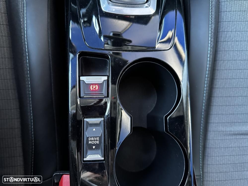 Peugeot 208 1.2 PureTech Allure EAT8 - 27