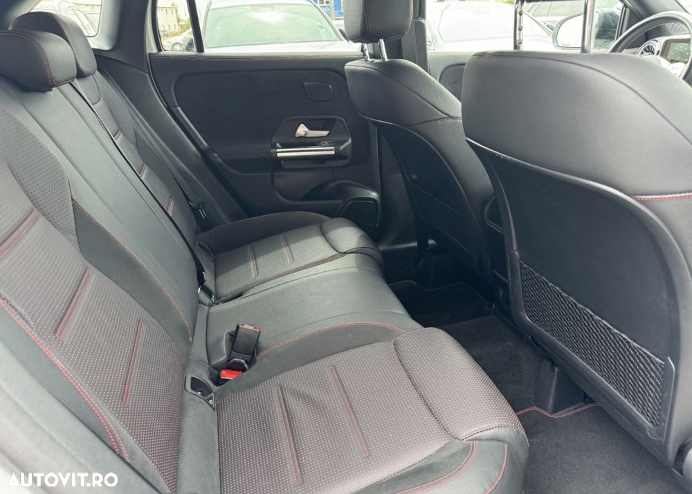 Mercedes-Benz GLA 200 7G-DCT Special Edition - 9