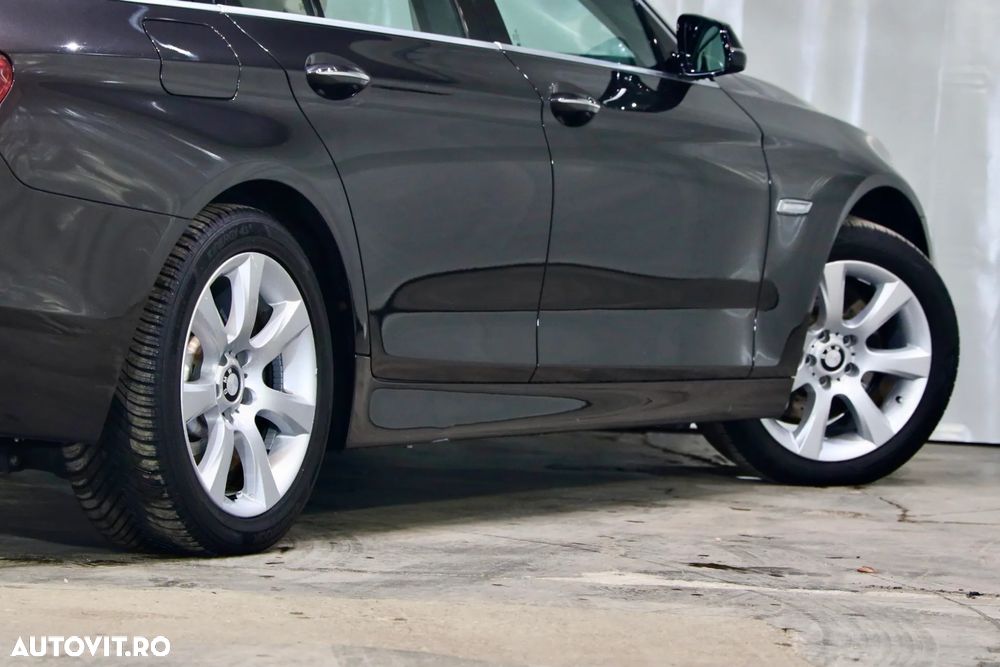 BMW Seria 5 525d Aut. - 28