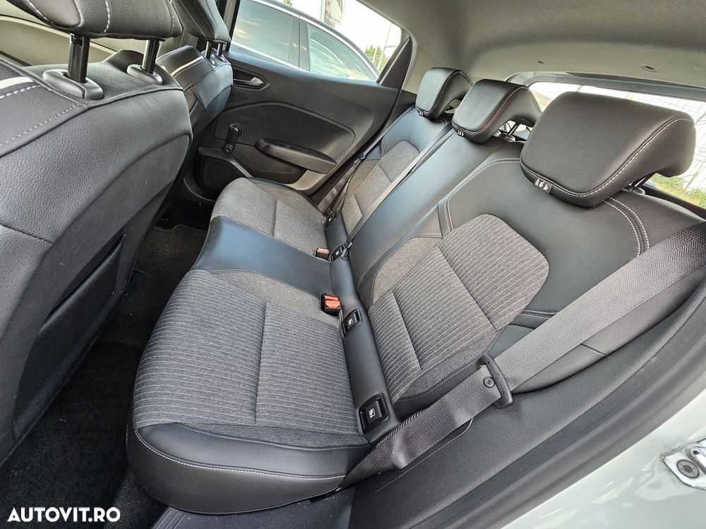 Renault Clio E-TECH Hybrid 140 BUSINESS EDITION - 15